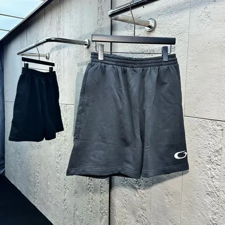 セリーヌ ショートパンツ