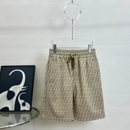 フェンディ ショートパンツ