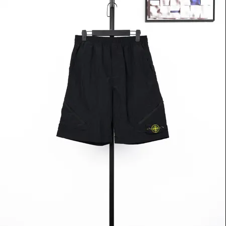 ストーンアイランド ショートパンツ
