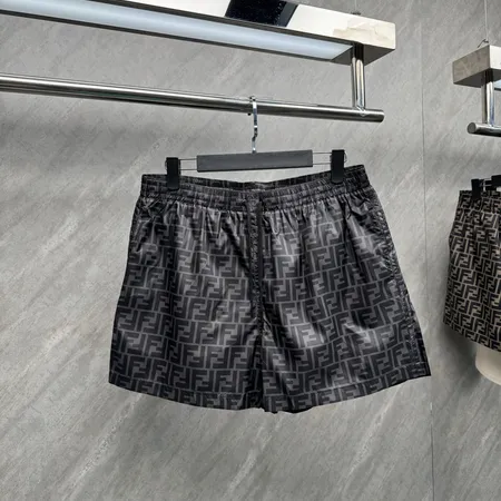 フェンディ ショートパンツ