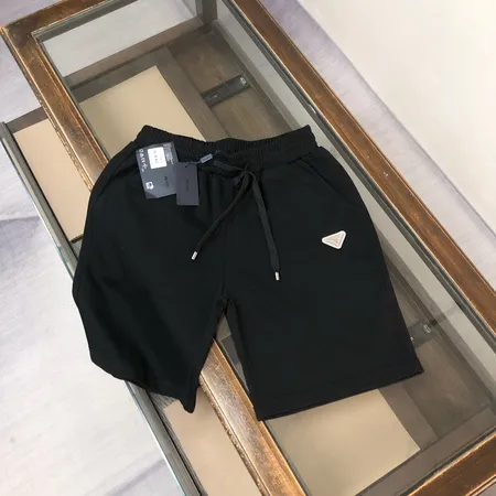 プラダ ショートパンツ