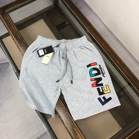 フェンディ ショートパンツ