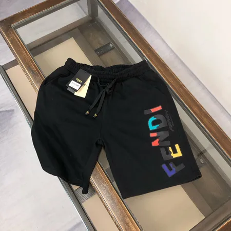 フェンディ ショートパンツ