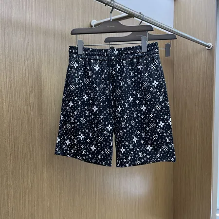 ルイヴィトン ショートパンツ