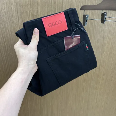 グッチ ジーンズ