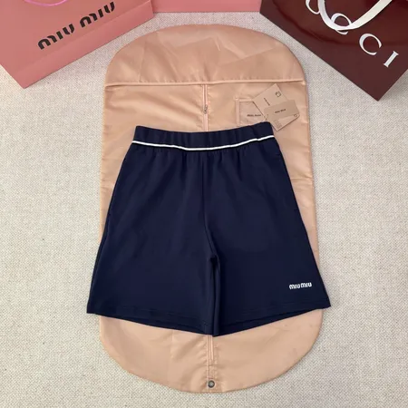 ステューシー ショートパンツ