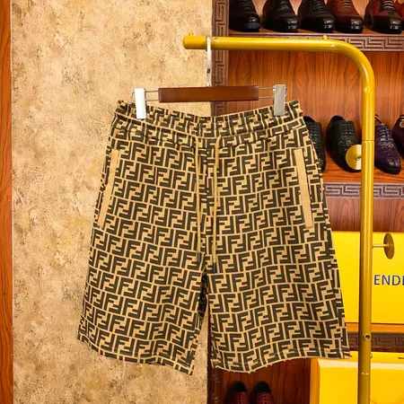 フェンディ ショートパンツ