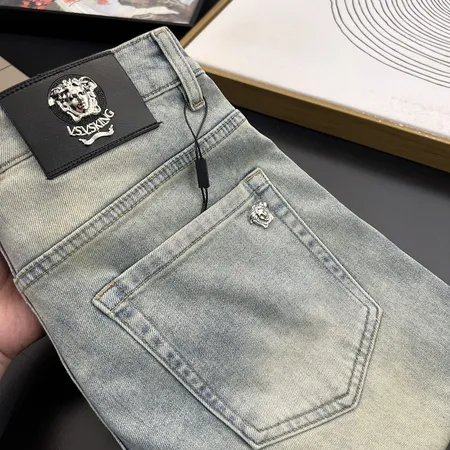 ヴェルサーチ ジーンズ