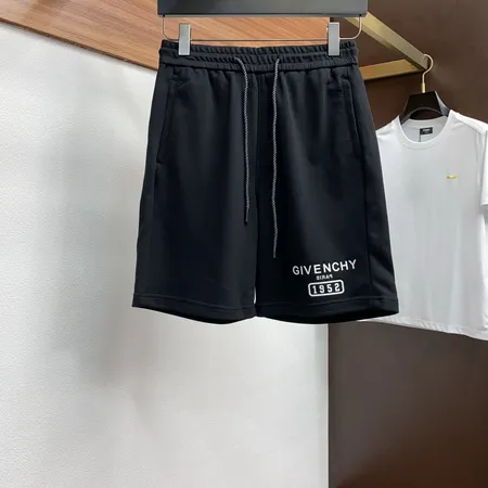 バレンシアガ ショートパンツ