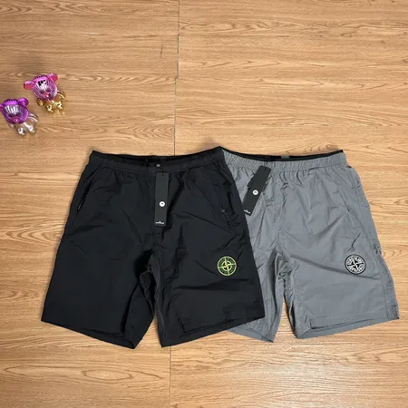 ストーンアイランド ショートパンツ