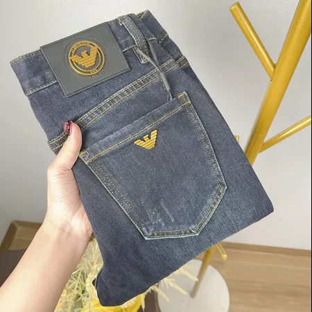 アルマーニ ジーンズ