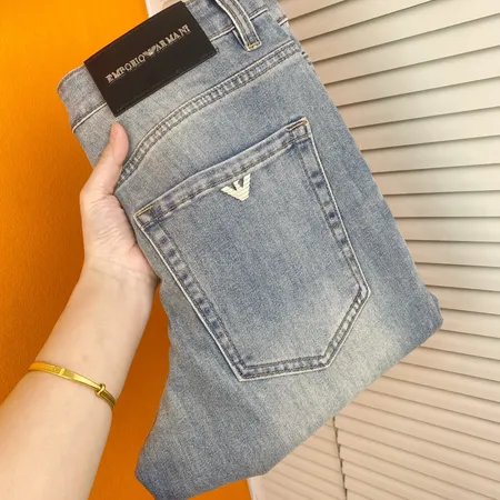 アルマーニ ジーンズ