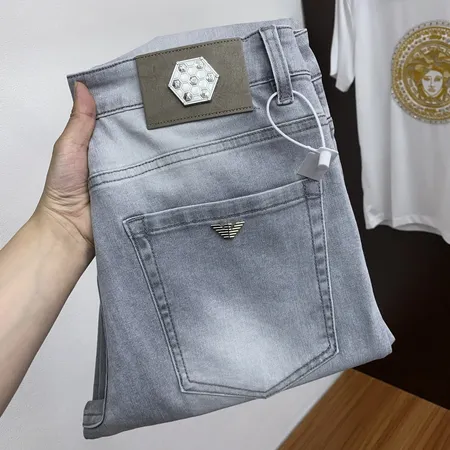 アルマーニ ジーンズ