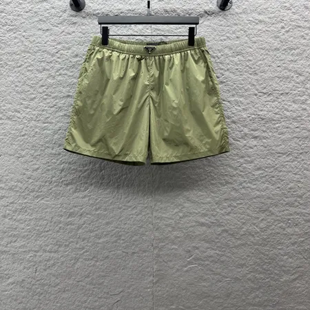 プラダ ショートパンツ