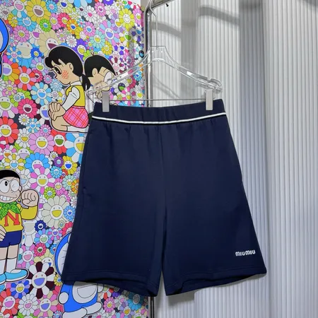 ミュウミュウ ショートパンツ