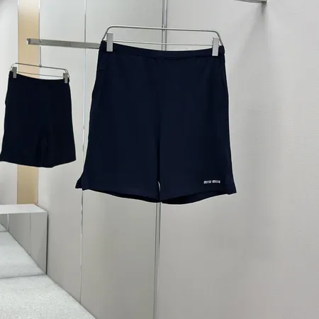 ミュウミュウ ショートパンツ