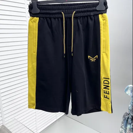 フェンディ ショートパンツ