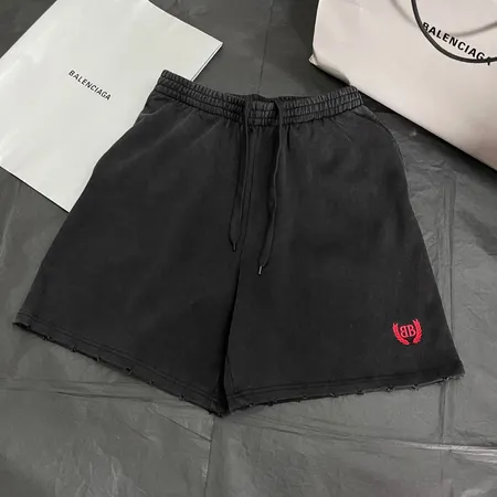 バレンシアガ ショートパンツ