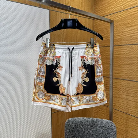 ヴェルサーチ ショートパンツ