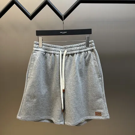 ミュウミュウ ショートパンツ