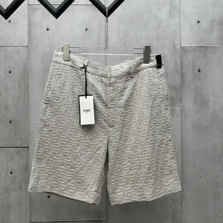 フェンディ ショートパンツ