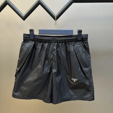 プラダ ショートパンツ