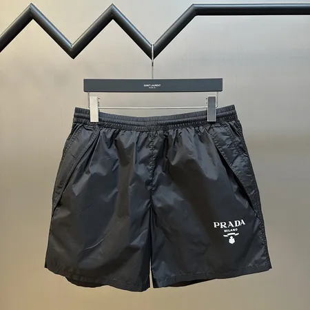 プラダ ショートパンツ