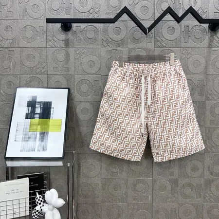 フェンディ ショートパンツ