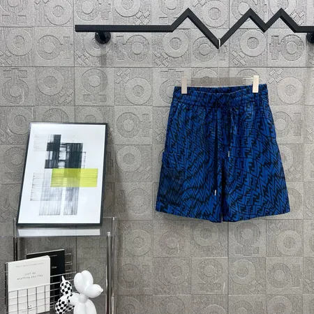 フェンディ ショートパンツ