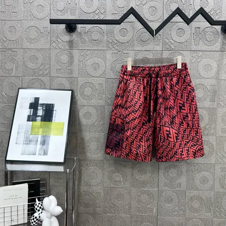 フェンディ ショートパンツ
