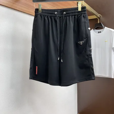 プラダ ショートパンツ