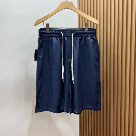 プラダ ショートパンツ