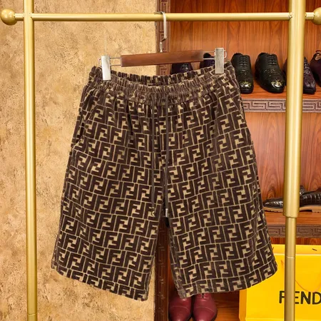 フェンディ ショートパンツ