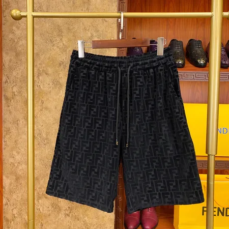 フェンディ ショートパンツ