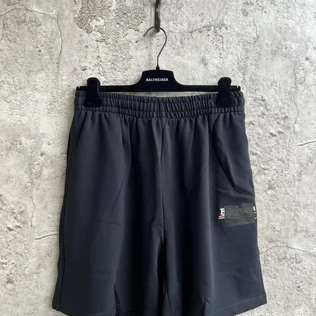 バレンシアガ ショートパンツ