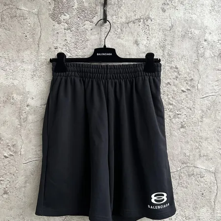 バレンシアガ ショートパンツ
