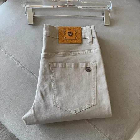 グッチ ジーンズ