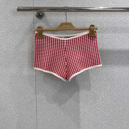 ミュウミュウ ショートパンツ