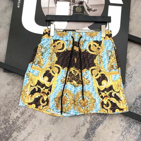 フェンディ ショートパンツ