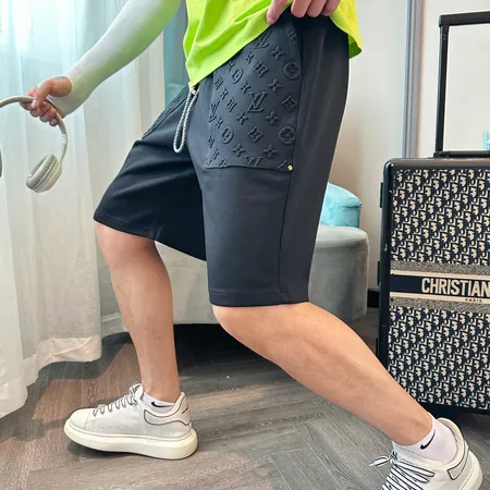 ルイヴィトン ショートパンツ