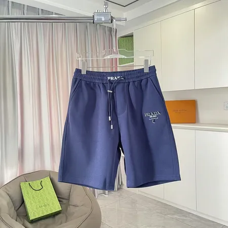 プラダ ショートパンツ