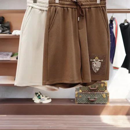 フェンディ ショートパンツ