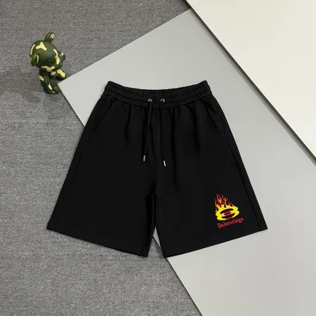 バレンシアガ ショートパンツ