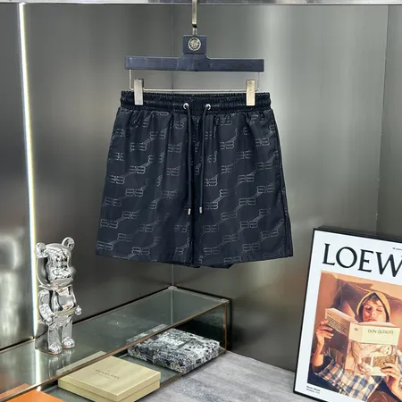 セリーヌ ショートパンツ