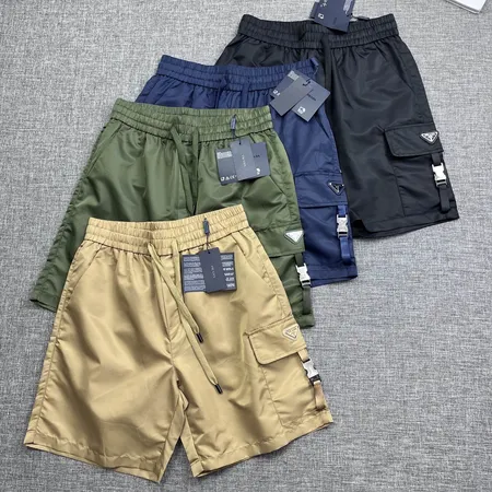 プラダ ショートパンツ