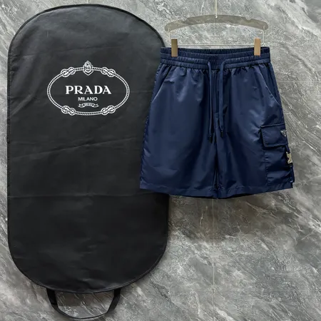 プラダ ショートパンツ