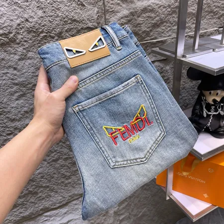 フェンディ ジーンズ