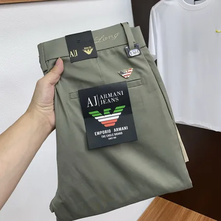 アルマーニ カジュアルパンツ