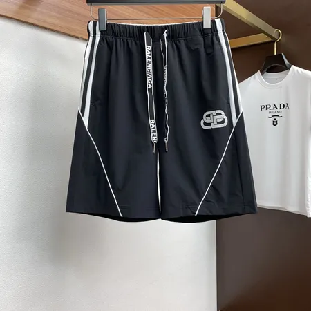 バレンシアガ ショートパンツ