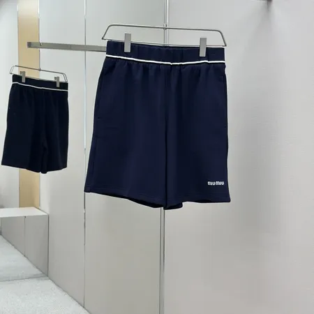 ミュウミュウ ショートパンツ